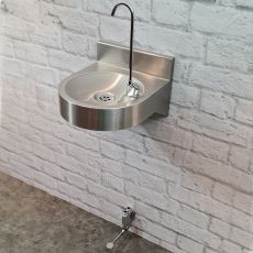 bottle filling fountain with foot pedal operation